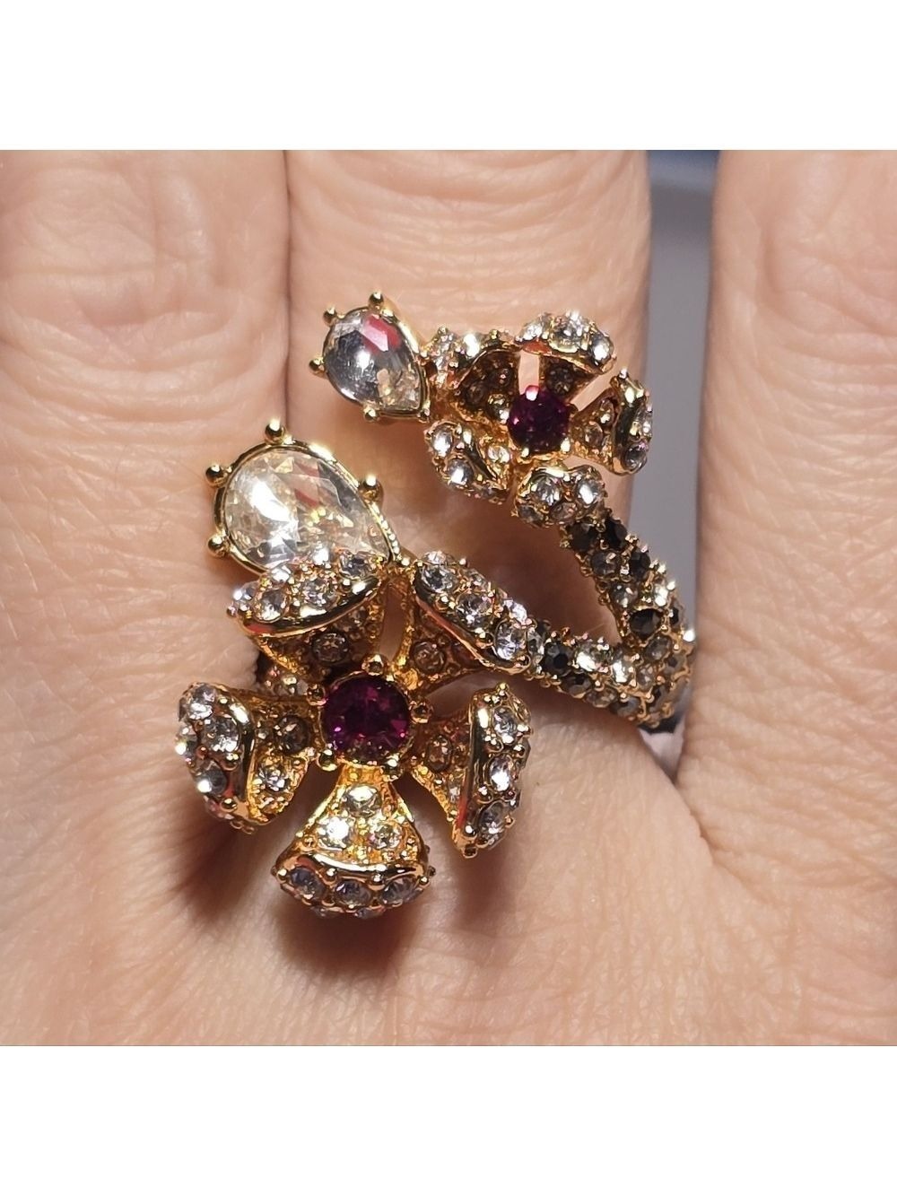 Elegant Gold and Silver Floral Ring